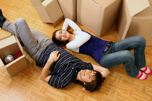 Efficient bow removals of a specialty item in a commercial setting